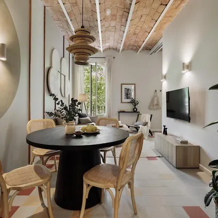 Semuc - 2 Bedrooms, Office And Balcony In Eixample Dreta * バルセロナ