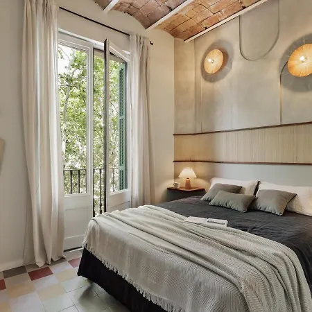 Semuc - 2 Bedrooms, Office And Balcony In Eixample Dreta * バルセロナ