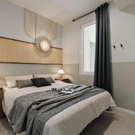 Semuc - 2 Bedrooms, Office And Balcony In Eixample Dreta