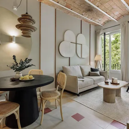 Semuc - 2 Bedrooms, Office And Balcony In Eixample Dreta Apartament Barcelona