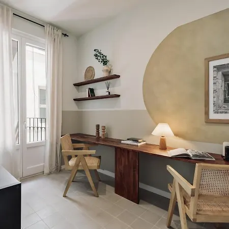Semuc - 2 Bedrooms, Office And Balcony In Eixample Dreta דירה *